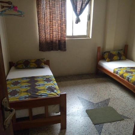 The Sleepy Hippo Hotel Accra Esterno foto