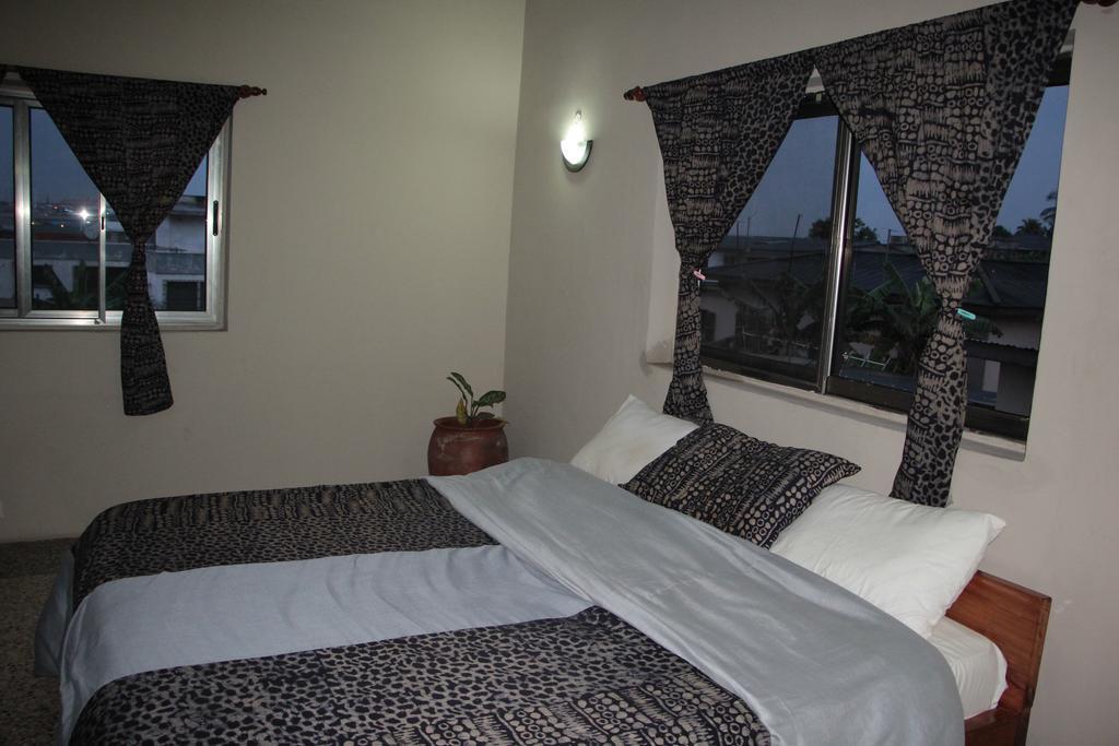 The Sleepy Hippo Hotel Accra Esterno foto