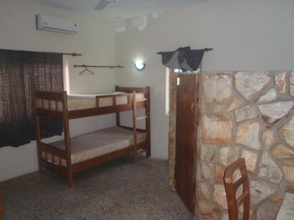 The Sleepy Hippo Hotel Accra Esterno foto