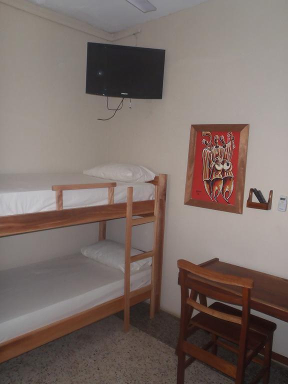 The Sleepy Hippo Hotel Accra Esterno foto