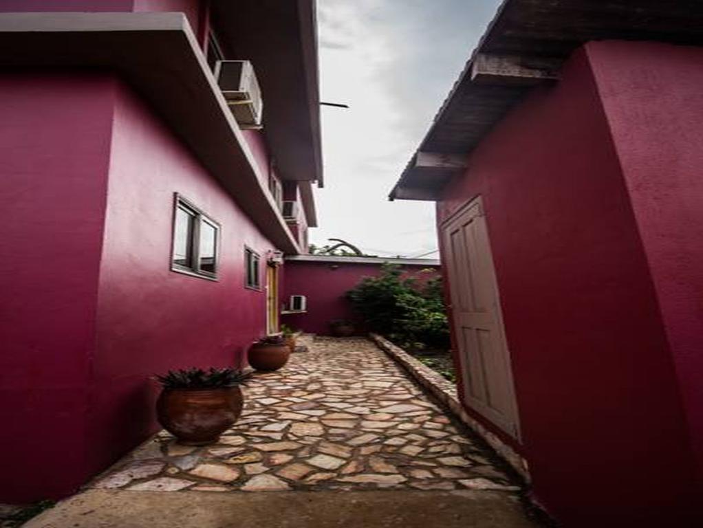 The Sleepy Hippo Hotel Accra Esterno foto